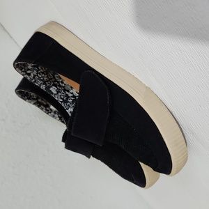 Toms woman's Flat Sneaker